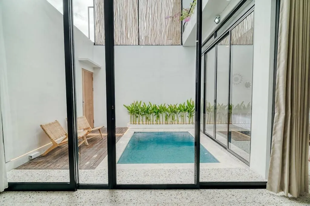 Villa Rio 2Br Brand New Villa In Kerobokan, Bali  Kerobokan (Bali)